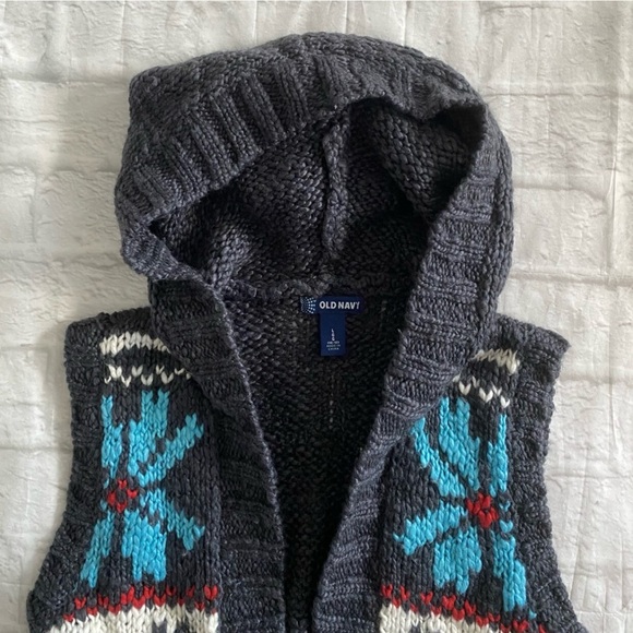 Hooded Sweater Vest - Picture 2 of 8